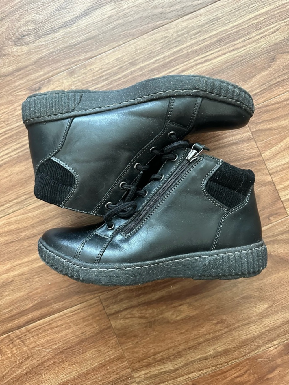 Clarks Caroline Oark Black Leather Lace-Up Ankle Boots Sz 8W